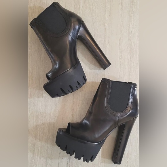 Versace platform ankle boots - Picture 5 of 5